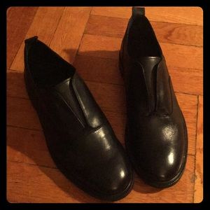 Beautiful Black Frye Oxfords size 8.5